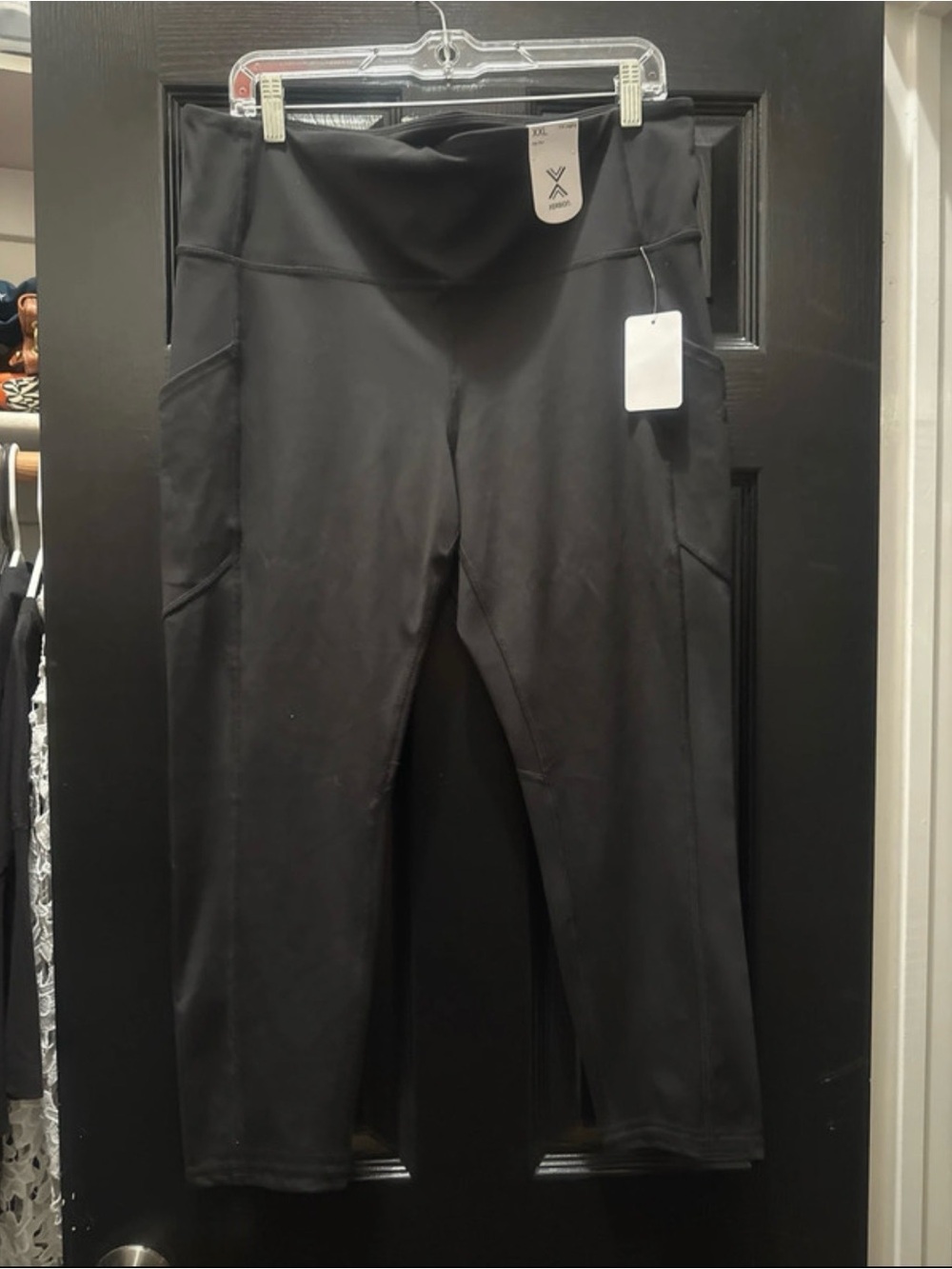 Xersion Black High-Waist Capri Leggings with Side Pockets